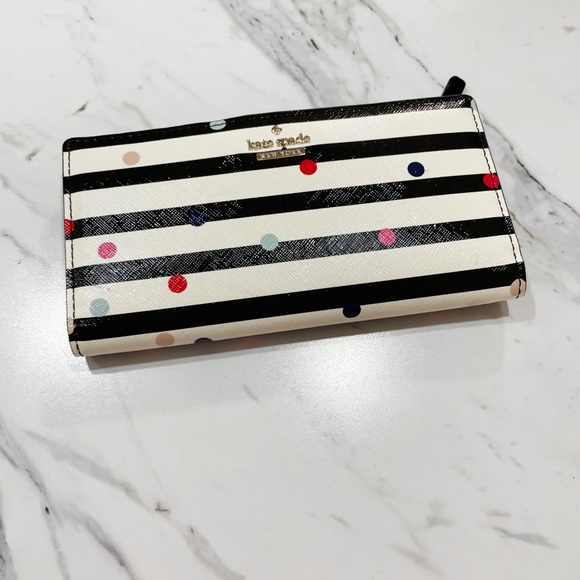 Black and White Stripe Kate Spade Wallet - Picture 4 of 15